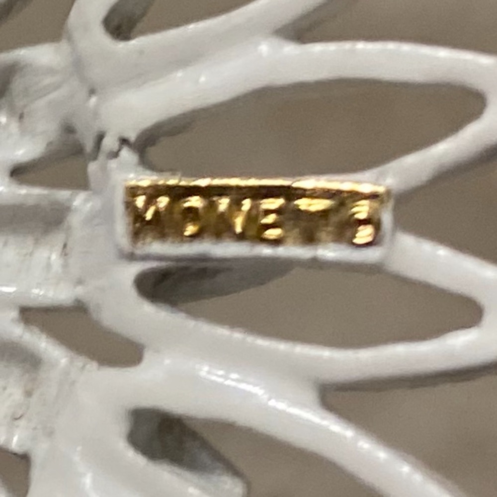 Monet Enamel Pin - Picture 3 of 4